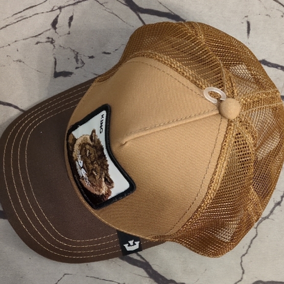 Goorin Bros Tan and Brown Lion Patch Hat - Picture 5 of 5